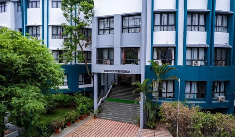 A Complete Guide to Bachelor of Pharmacy: Admission, Eligibility, and Course Details